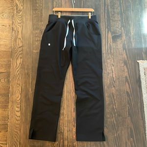 Figs Kade Cargo Scrub Pants - M